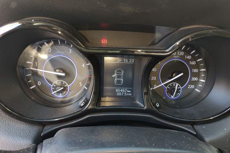 Used JMC Yuhu 7 2020 2.0T Diesel Manual 4x4 Comfort Edition Long Wheelbase China VI Emission Standard JX4D20A6L
