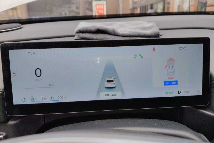 Used Geely Galaxy A7 2025 Model EM-i 70km Luxury Edition