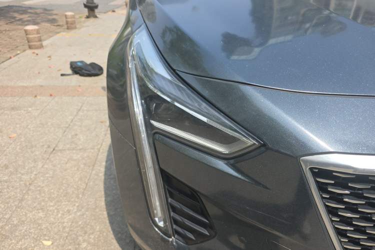 Used Cadillac CT6 2019 28T Luxury Model Right Front Headlight