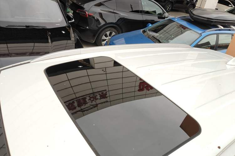 Used Geely Auto Vision X6 2021 PRO 1.4T Automatic Prestige Model Roof