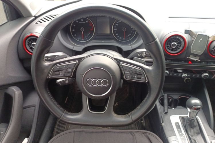 Used Audi A3 2020 Limousine 35 TFSI Sporty Version China VI Steering Wheel