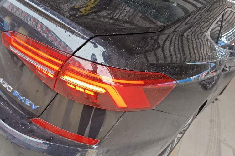 Used Volkswagen Passat New Energy 2019 430 PHEV Hybrid Elite Edition Right Rear Taillight