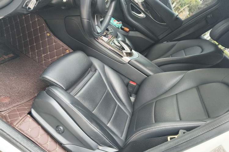 Used Mercedes-Benz GLC 2016 GLC 260 4MATIC Luxury Model