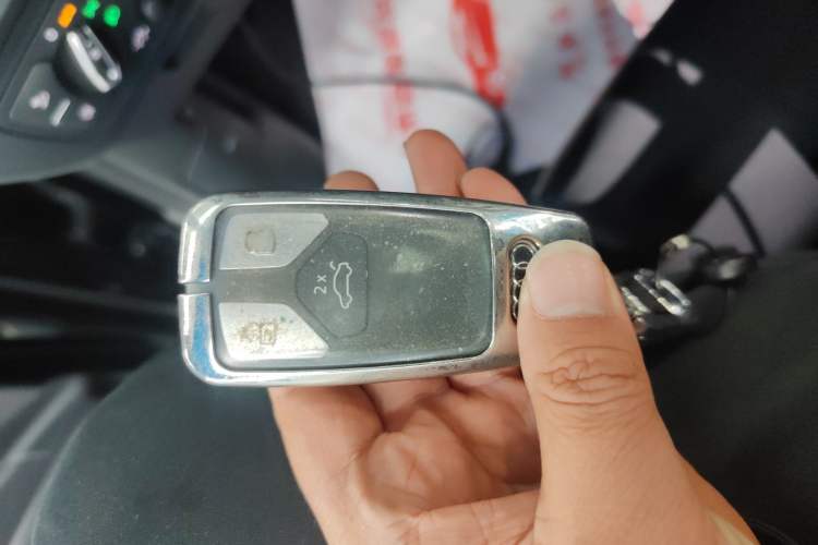 Used Audi Q5L 2022 40T Fashionable and Dynamic Model
