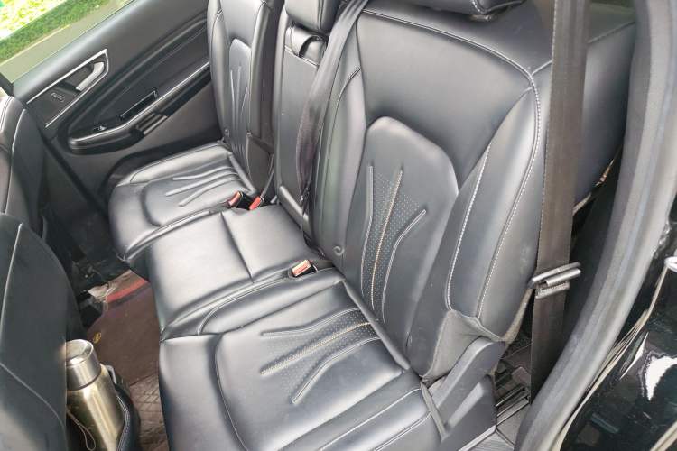 Used Ford Edge 2021 PLUS EcoBoost 245 Two-Wheel-Drive Titanium 7-Seater
