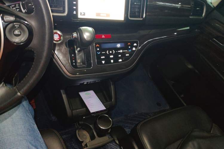 Used Honda Elysion 2016 2.4L Style Edition Gear Lever