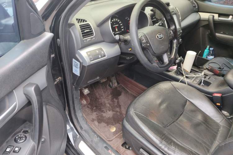 Used Kia Sorento 2013 2.2T 7-seat Diesel Luxury Edition Driver Seat