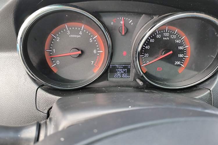 Used Cowin C3R 2015 1.5L Manual Yellow Diamond Edition
