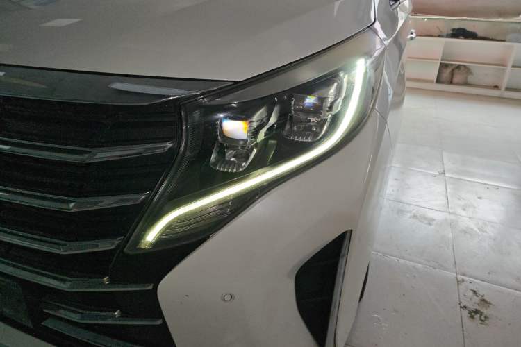 Used GAC Trumpchi M8 2021 Lingxiu Series 390T Deluxe Edition Left Front Headlight