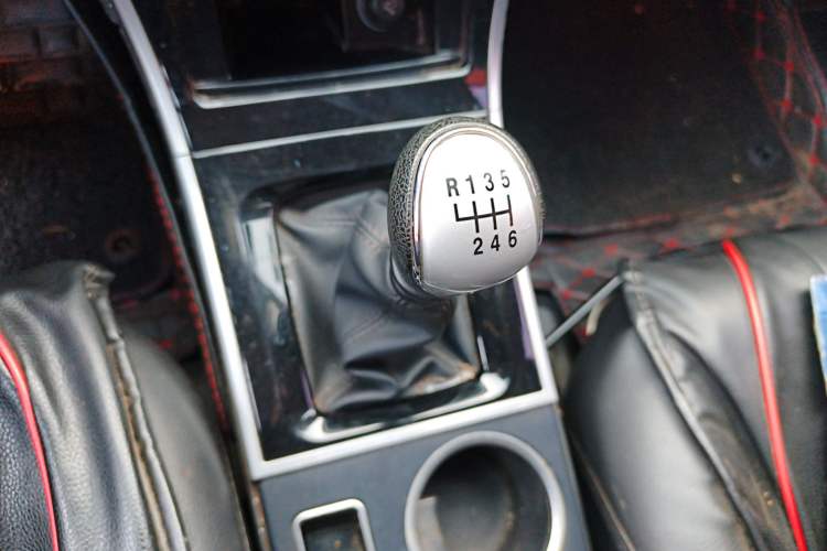 Used Haval H2 2016 Red-Label 1.5T Manual Two-Wheel Drive Luxury Model