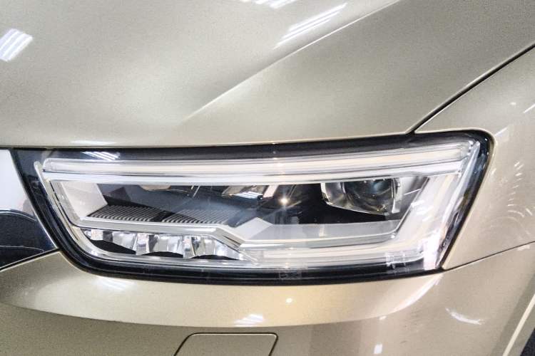 Used Audi Q3 2017 35 TFSI Fashion Model
