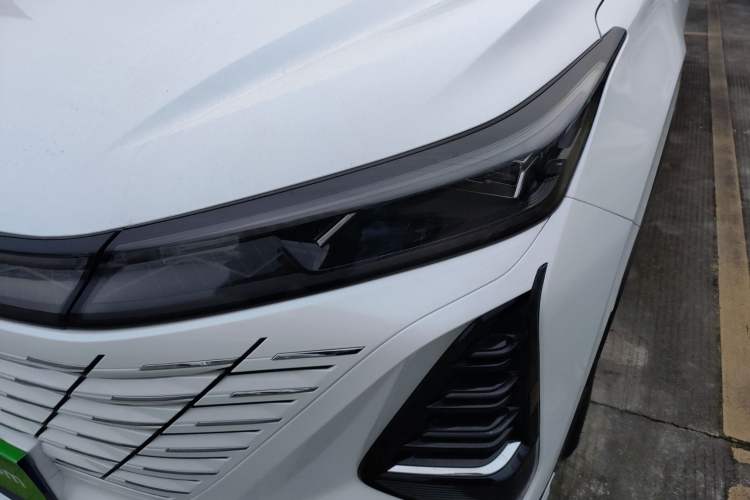 Used Changan CS75 PLUS 2025 Model, 3rd Generation Champion Edition 1.5T Jinghang Version
