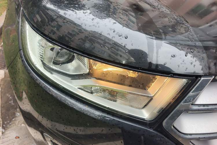 Used Ford Edge 2016 EcoBoost 245 Two-Wheel-Drive Platinum Edition 7-Seater
