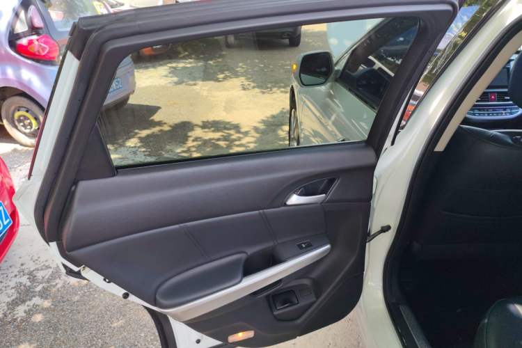 Used Honda Crosstour 2014 2.4L Luxury Edition Left Rear Door Interior