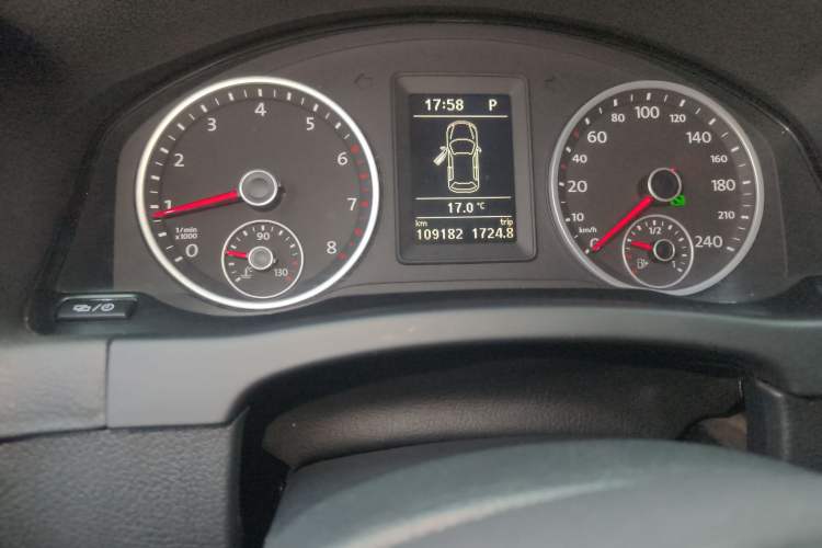 Used Volkswagen Tiguan L 2016 300TSI Automatic Two-Wheel Drive Trend Edition