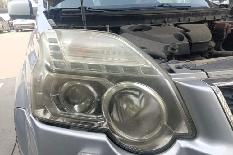 Used Nissan X-Trail 2012 2.5L CVT Luxury Edition 4WD Right Front Headlight
