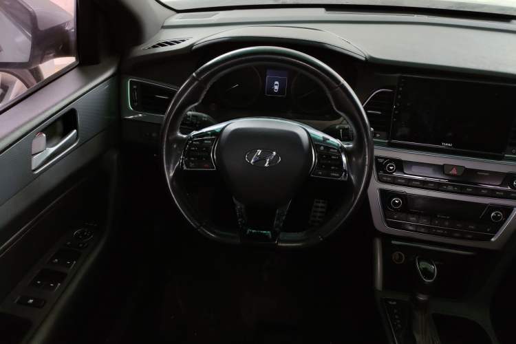 Used Hyundai Sonata 2015 1.6T GLS Smart Model Steering Wheel