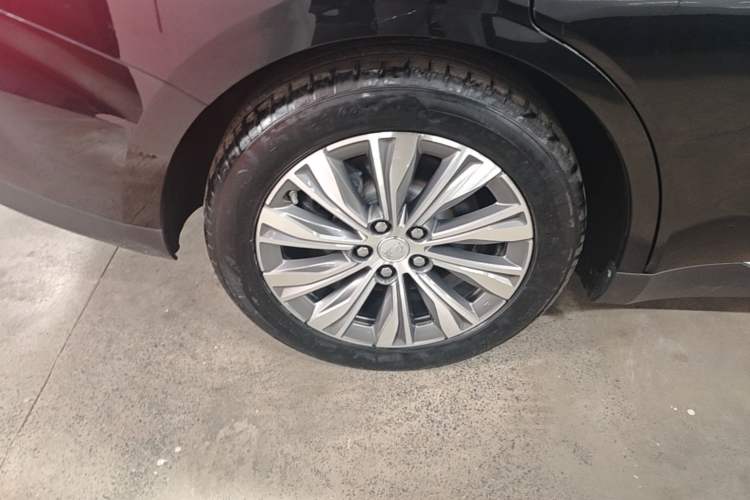 Used Hongqi E-QM5 2022 431 km Charge & Enjoy Edition Exterior 5