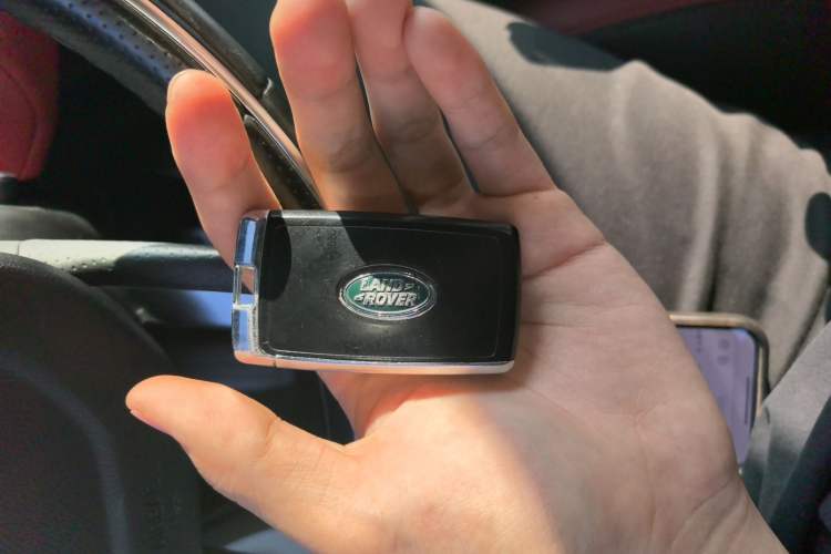 Used Land Rover Range Sport 2020 3.0 L6 HSE DYNAMIC Vehicle Key