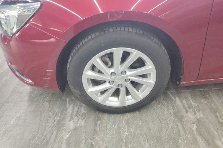 Used Buick Verano 2015 Sedan 15S Automatic Leading Model Left Front Wheel Hub