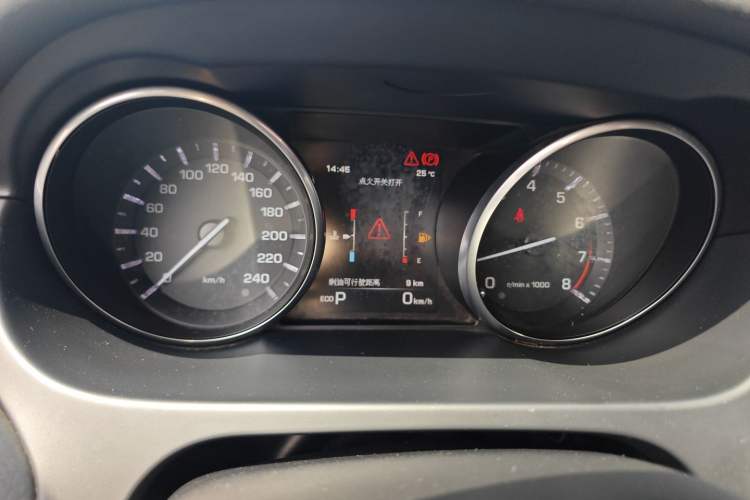 Used Land Rover Discovery Sport 2016 2.0T HSE Instrument Cluster