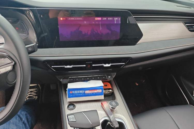 Used CHANGAN X7 PLUS 2024 1.5T Automatic Prestige 7-Seater Audio And AC Panel