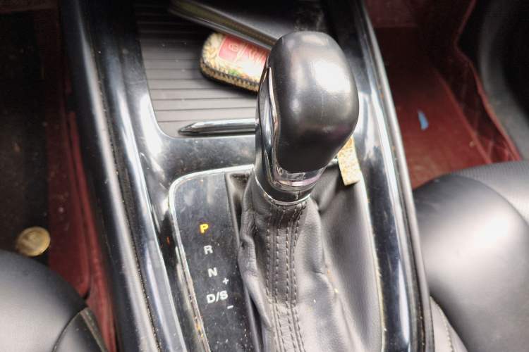 Used Roewe i5 2019 20T Automatic Intelligent Connectivity Super-Power Supreme Edition Gear Lever