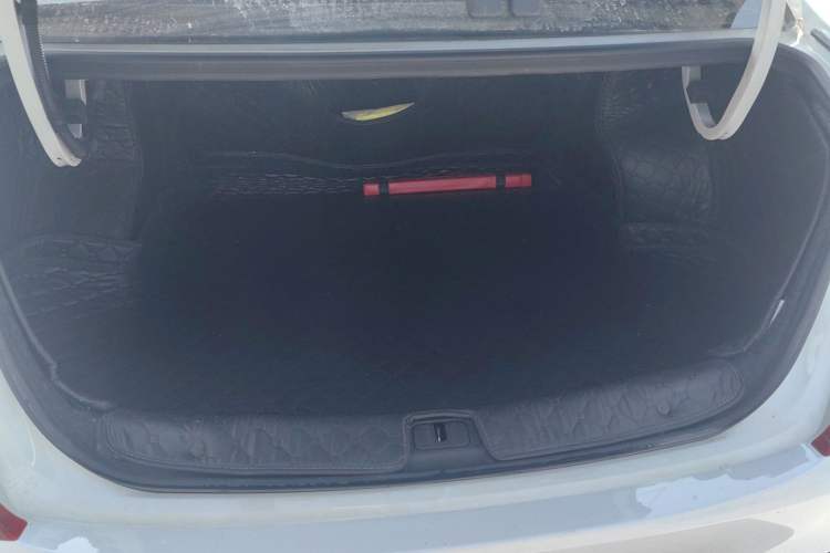 Used Chevrolet Monza 2020 320 Automatic Enjoyment Edition Trunk