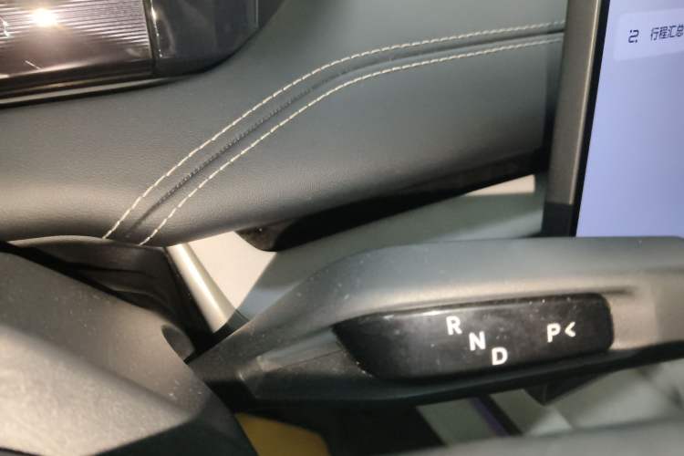 Used Xiaomi Auto SU7 2024 Four-Wheel Drive Ultra-Long Range Advanced Intelligent Driving Max Edition