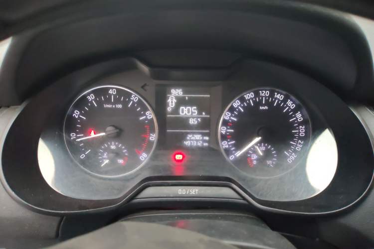 Used Skoda Octavia 2015 Classic Model 1.6L Manual Eado Version
