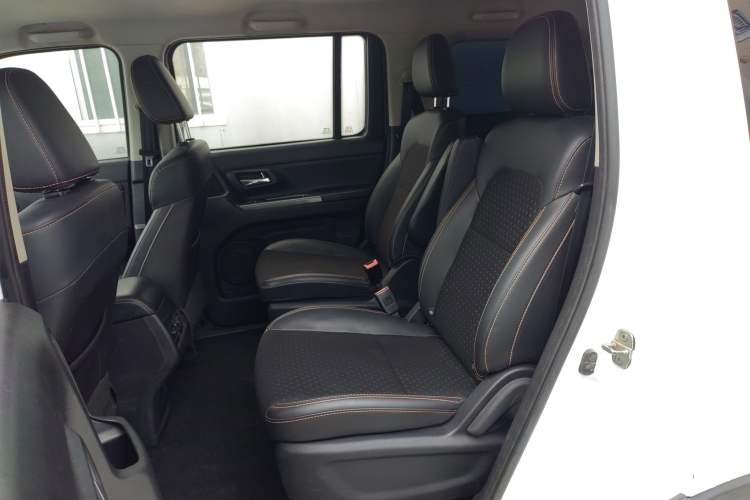 Used CHANGAN OSHAN X70A 2018 1.5L Manual Elite Version