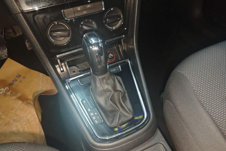 Used Volkswagen Bora 2019 Facelift Bora·Legend 1.5L Automatic Fashion Edition China VI Standard Gear Lever