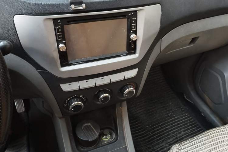 Used FAW Senya S80 2013 1.5L Manual 5-Seat Urban Fashion Edition
