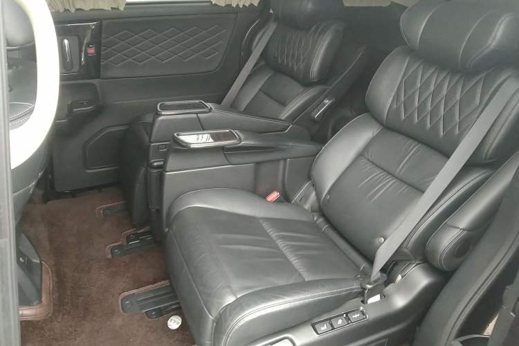 Used Honda Elysion 2019 2.0L Hybrid Supreme Edition Left Rear Seat