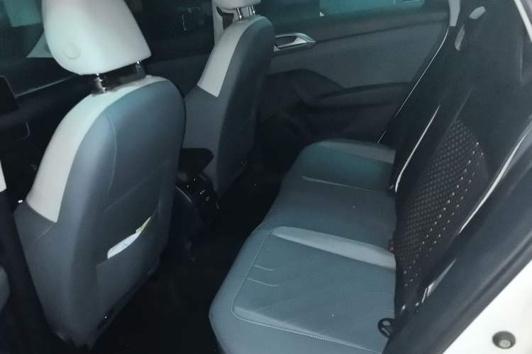 Used Volkswagen Tharu 2024 300TSI Two-Wheel-Drive Moonlight Edition Left Rear Seat