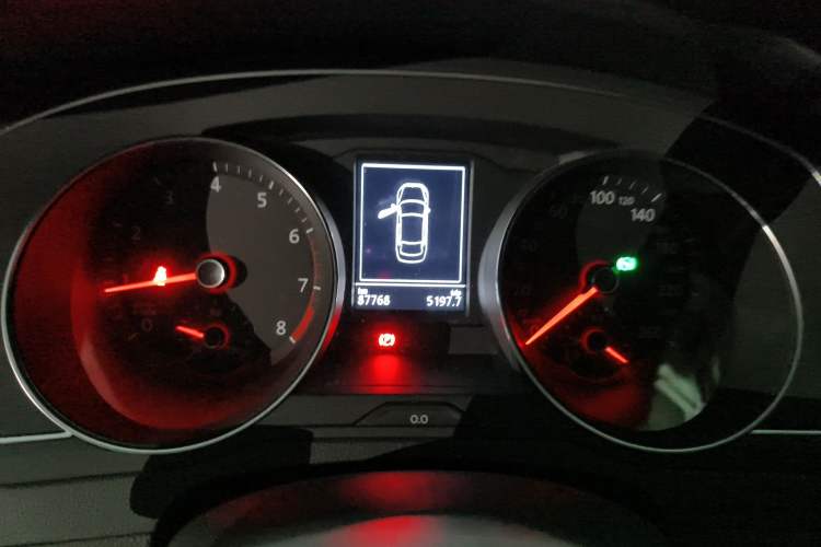 Used Volkswagen Magotan 2017 330TSI DSG Comfort Model Instrument Cluster