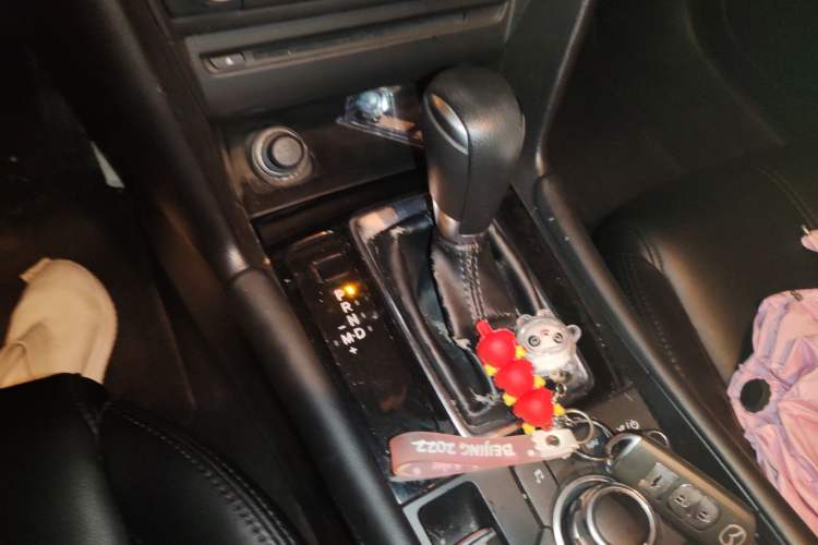 Used Mazda 3 Axela 2017 Sedan 1.5L Automatic Luxury Model China VI Standard