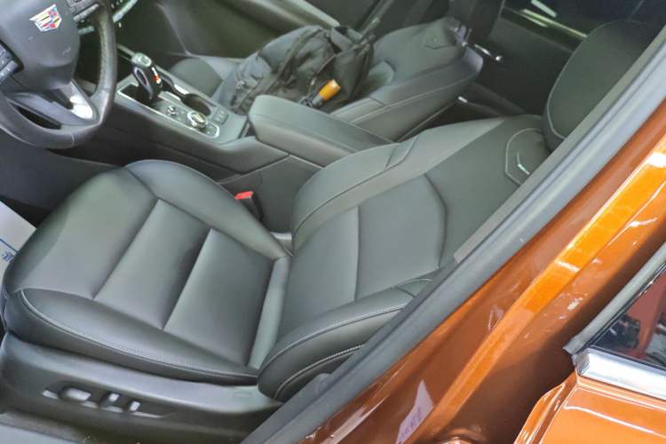 Used Cadillac XT4 2018 28T Two-Wheel Drive Leading Version