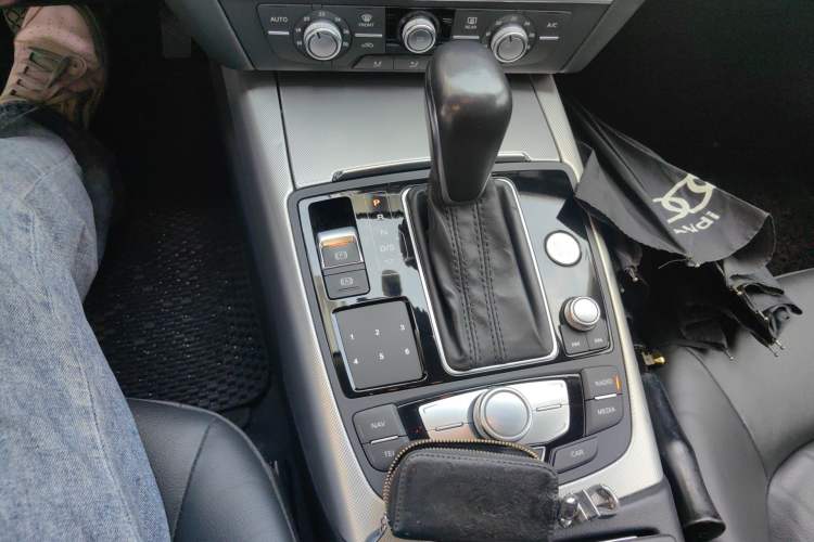 Used Audi A6L 2018 30th Anniversary Edition 35 TFSI Fashion Model
