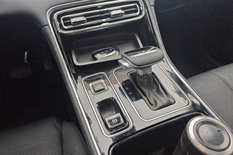 Used Geely Auto Emgrand 2026 Model 5th Generation 1.5L CVT Prestige Edition Gear Lever