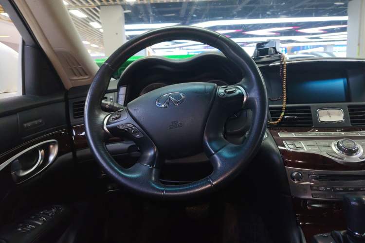 Used Infiniti Q70 2013 Q70L 2.5L Comfort Edition
