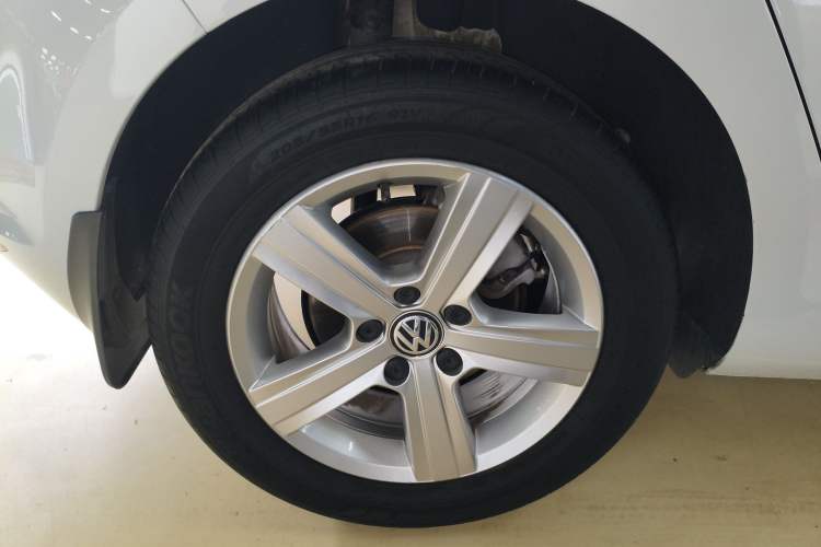 Used Volkswagen Golf 2017 1.6L Automatic Comfort Million-Vehicle Anniversary Edition