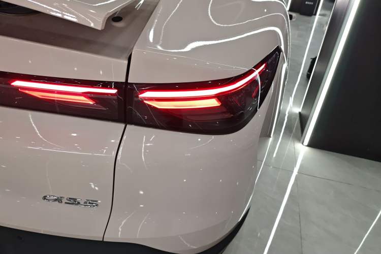 Used ARCFOX Alpha S5 2024 708MAX 200kW