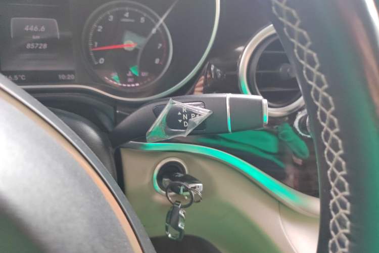 Used Mercedes-Benz V-Class 2018 V 260 Avantgarde Edition China V
