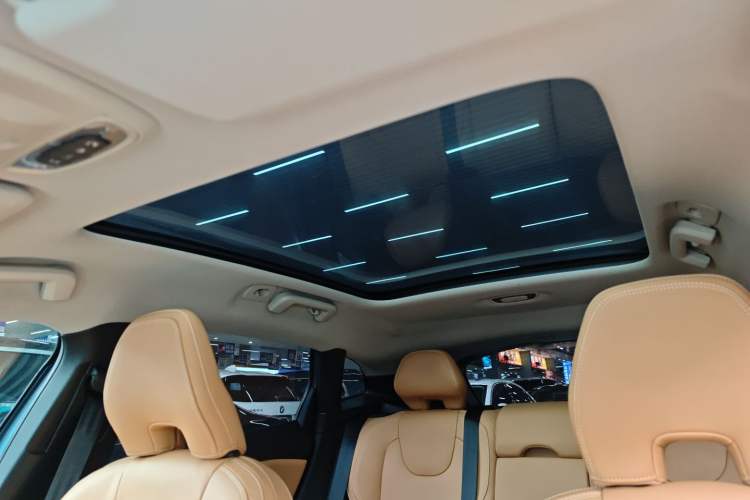 Used Volvo V40 2017 T3 Zhiyi Edition