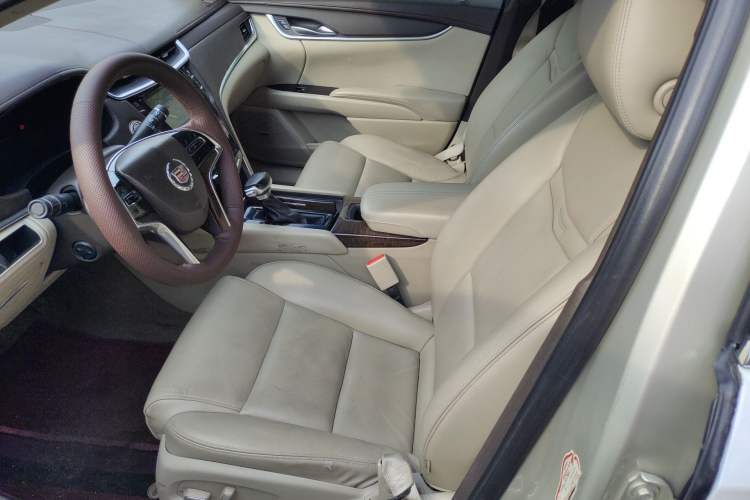 Used Cadillac XTS 2013 28T Comfort Model
