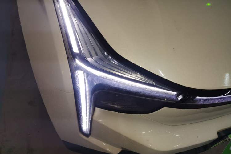 Used NETA U 2021 Pro 400 Cruiser Edition Right Front Headlight