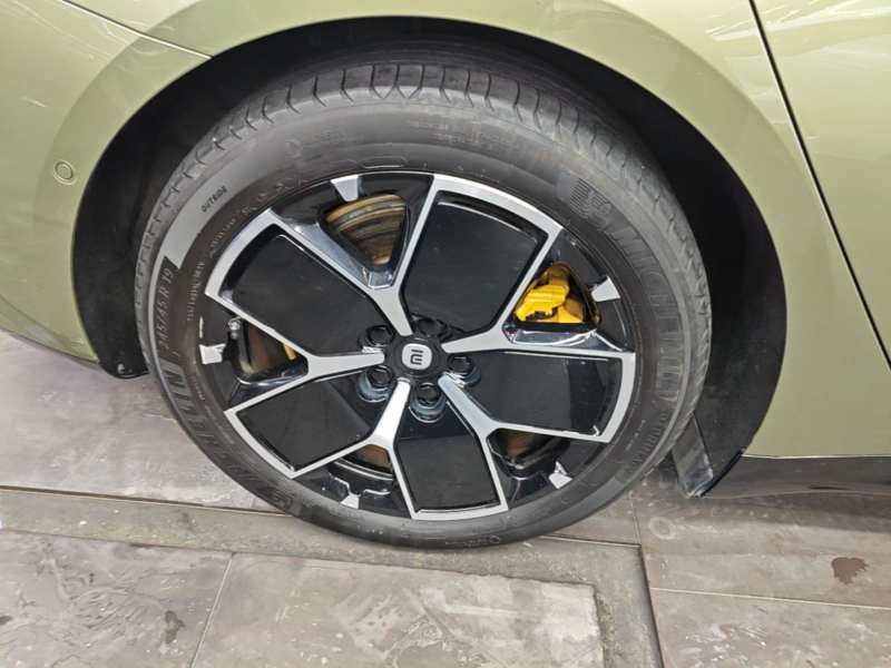 Used Xiaomi Auto SU7 2024 Four-Wheel Drive Ultra-Long Range Advanced Intelligent Driving Max Edition — 25