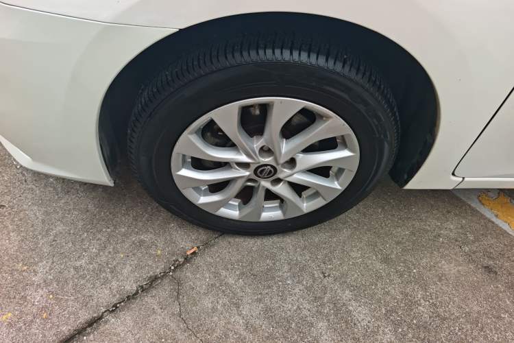 Used Nissan Sylphy 2018 1.6XV CVT Deluxe Edition Exterior 4