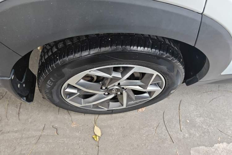 Used Hyundai Tucson 2019 280TGDi Dual-Clutch Two-Wheel Drive Fashion Edition China VI Standard
